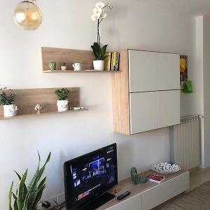 Suite 999